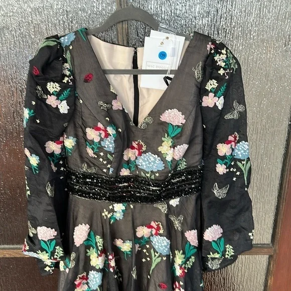 Mac Duggal EMBROIDERED BISHOP SLEEVE V NECK FLOWY GOWN size 4 $798 NEW - Picture 7 of 17